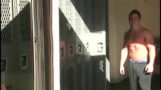 HOT GUYS WORKING OUT NAKED