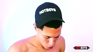 2 Novinhos Pirocudos Foderam O Novato Safado Jottame E