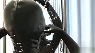 Two Rubber Man (TW: MK lxzentai)